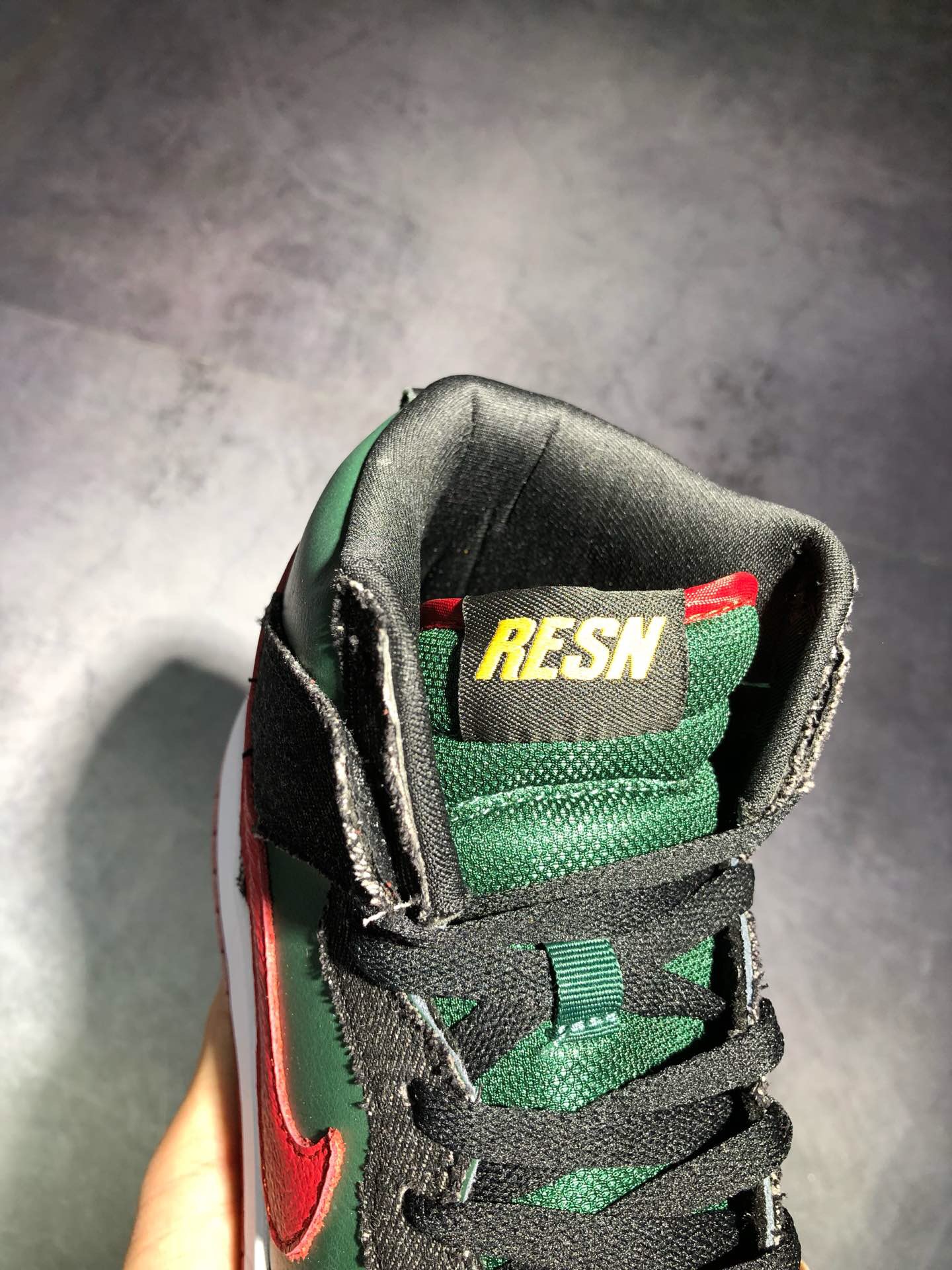 Authentic Nike Dunk SB High RESN Gucci